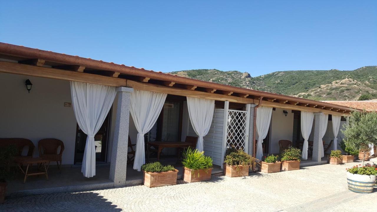 Case Vacanze Nioleo - Apartments And Pool Siniscola Exterior foto
